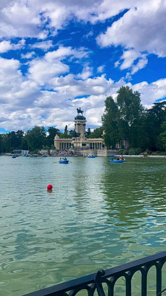 Lago al parco del Retito