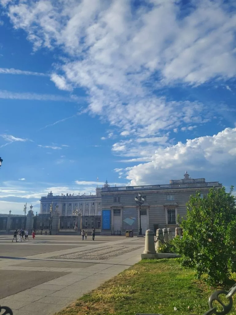 proveedores de visitas guiadas en inglés